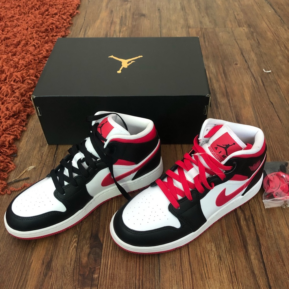 Nike Air Jordan Mid